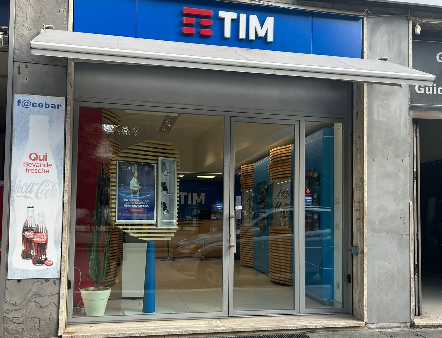 Esterno sede Pisini in Piazza Guido Monaco ad Arezzo